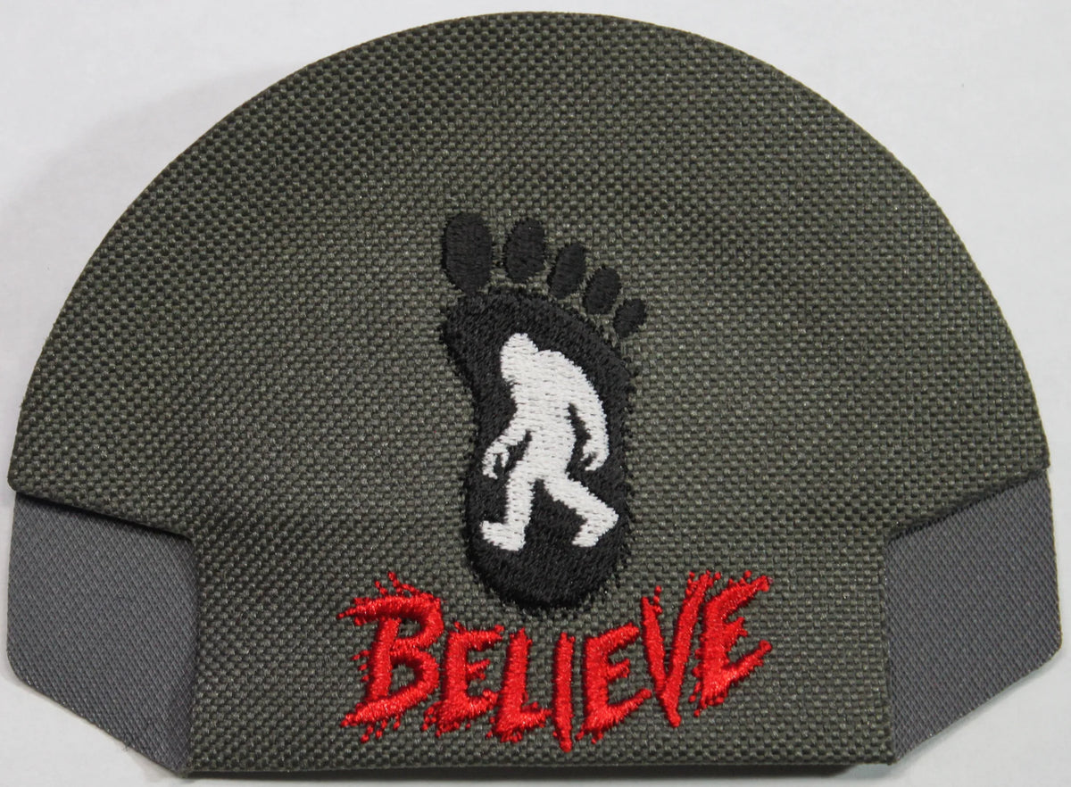 Bigfoot Believe Ball Kap Bak in Charcoal